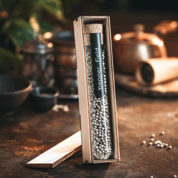 Poivre blanc de Kampot - grand tube à essai en verre de 75g dans un coffret en bois