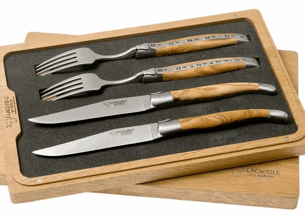 Laguiole en Aubrac CCF99OLIHL ménagère 4 pièces bois d'olivier