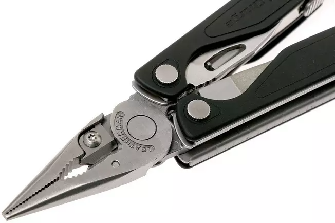 Outil multifonction Leatherman Charge Plus, étui en nylon