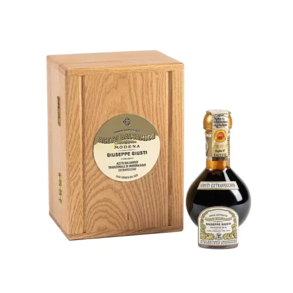 Wooden box Giusti Traditional Balsamic Vinegar of Modena DOP Extra Vecchio100 ml