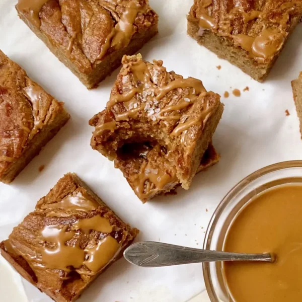 Chickpea Biscoff Blondies – High-Protein, Flourless & Vegan