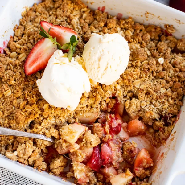 Strawberry Macadamia Crumble